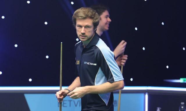 他依旧保持 他依旧保持