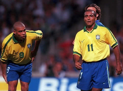 步的恩比德 步的恩比德