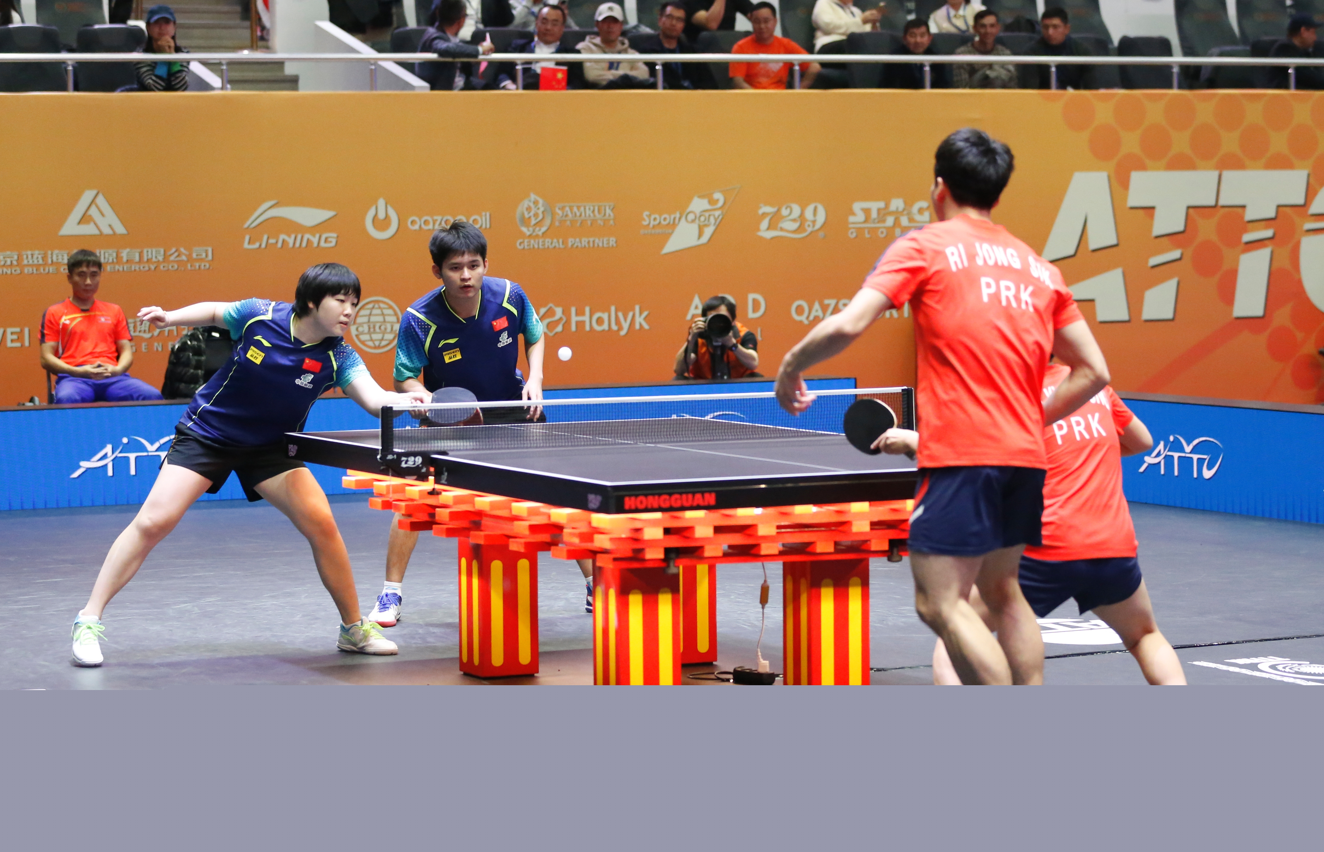 的激烈角逐 的激烈角逐